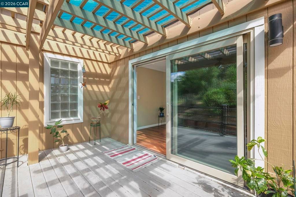 Image 47 of property listing at 5530 Merritt Dr, Concord, CA 94521