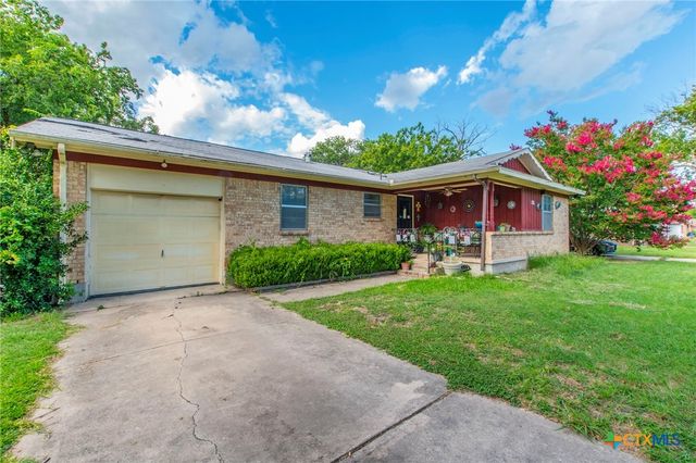 1105 E Robertson Avenue, Copperas Cove, TX 76522