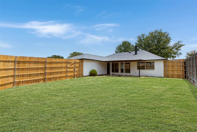 2217 Crystal Creek Lane, Garland, TX 75040