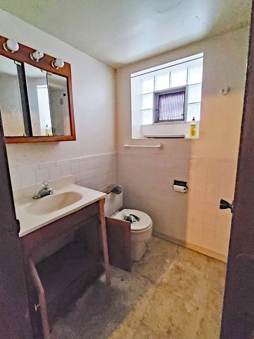 4139 N Springfield Avenue, Chicago, IL 60618