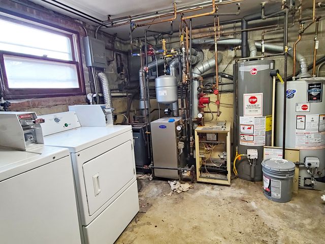 4139 N Springfield Avenue, Chicago, IL 60618