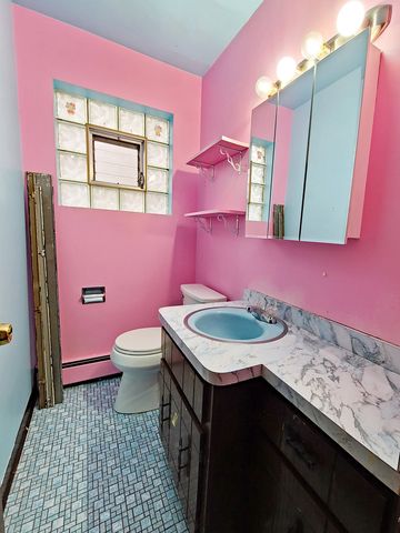 4139 N Springfield Avenue, Chicago, IL 60618