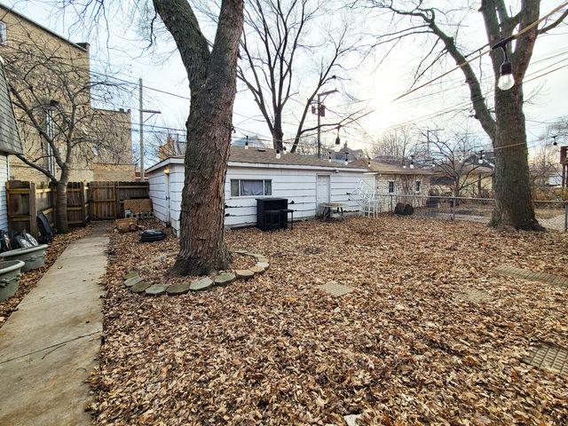 4139 N Springfield Avenue, Chicago, IL 60618