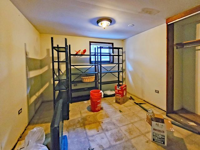 4139 N Springfield Avenue, Chicago, IL 60618