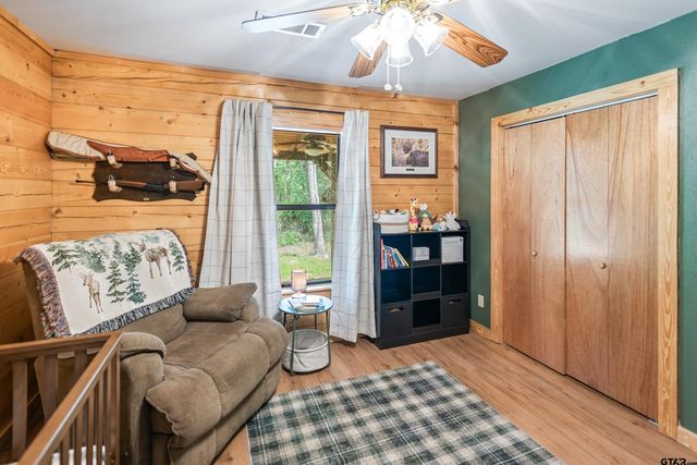 194 Sabine St, Scroggins, TX 75480