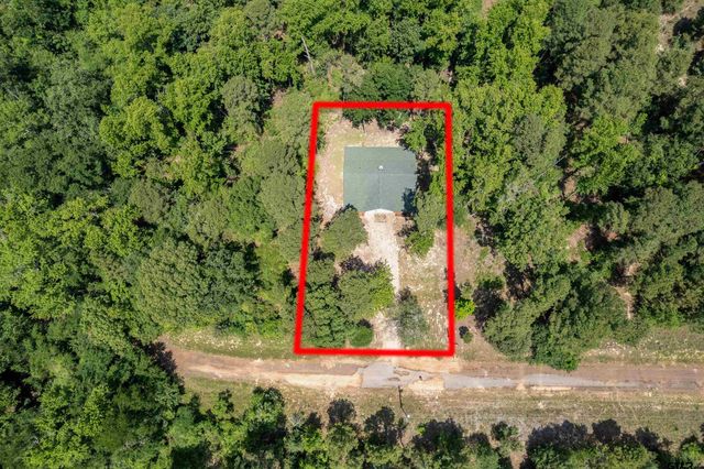 194 Sabine St, Scroggins, TX 75480
