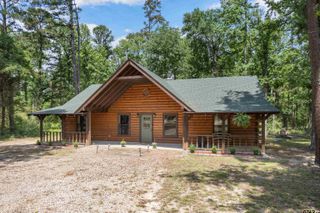 194 Sabine St, Scroggins, TX 75480