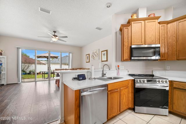 166 PERRY CREEK Drive, Jacksonville, FL 32220