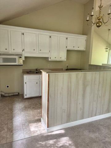 1386 Forest Lake Drive, Manning, SC 29102