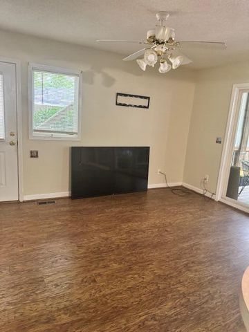 1386 Forest Lake Drive, Manning, SC 29102