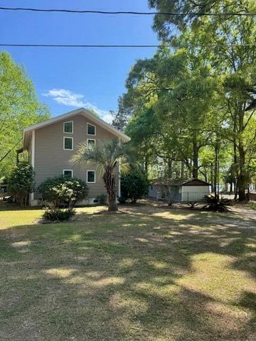 1386 Forest Lake Drive, Manning, SC 29102