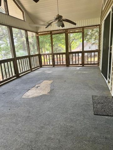 1386 Forest Lake Drive, Manning, SC 29102