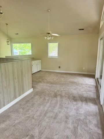 1386 Forest Lake Drive, Manning, SC 29102