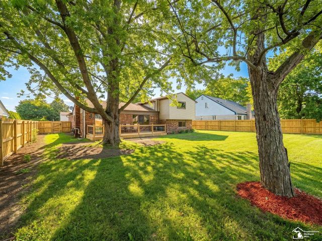 25837 Badger Street, Flat Rock, MI 48134