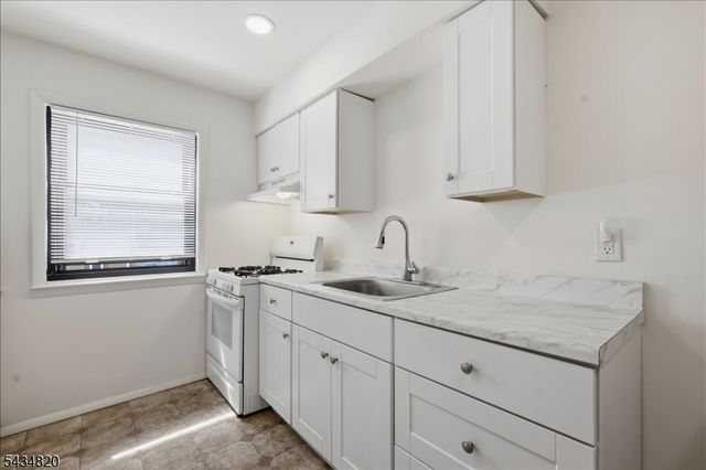 401 Us Highway 22 A, North Plainfield Boro, NJ 07060