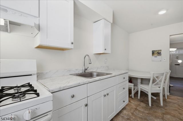 401 Us Highway 22 A, North Plainfield Boro, NJ 07060