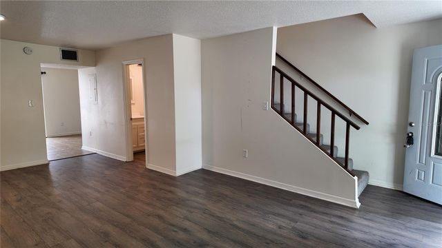 5850 CYPRESS GARDENS BOULEVARD 302, Winter Haven, FL 33884