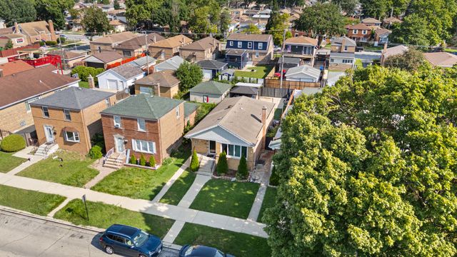 3738 W 83rd Place, Chicago, IL 60652