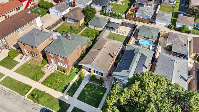 3738 W 83rd Place, Chicago, IL 60652