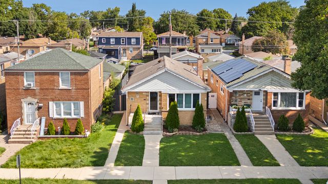 3738 W 83rd Place, Chicago, IL 60652