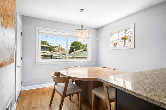 3738 W 83rd Place, Chicago, IL 60652