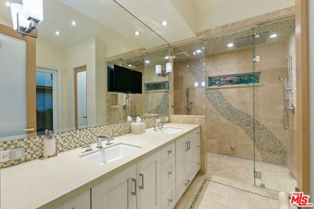 24518 Vantage Point Terrace, Malibu, CA 90265