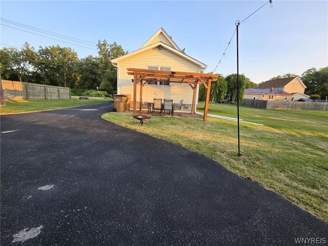 86 Cayuga Creek Road, Cheektowaga, NY 14227