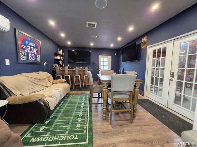 86 Cayuga Creek Road, Cheektowaga, NY 14227