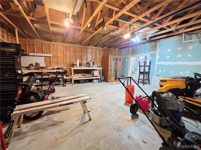 86 Cayuga Creek Road, Cheektowaga, NY 14227