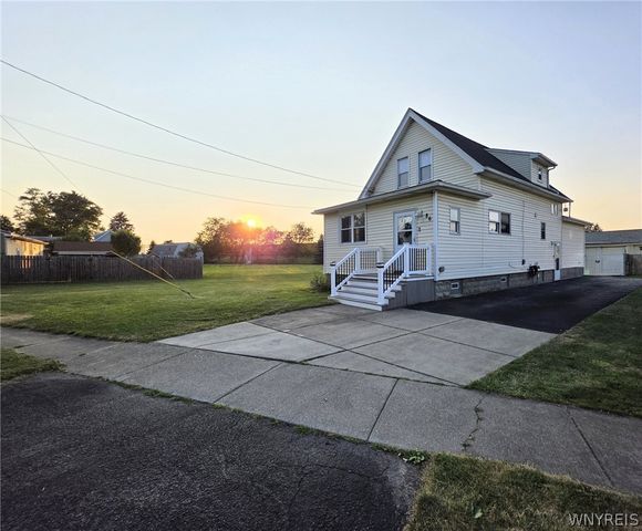 86 Cayuga Creek Road, Cheektowaga, NY 14227