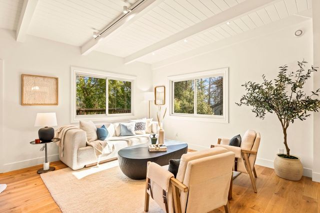 6688 Colton Blvd, Oakland, CA 94611