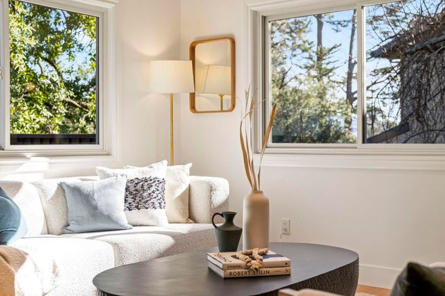 6688 Colton Blvd, Oakland, CA 94611