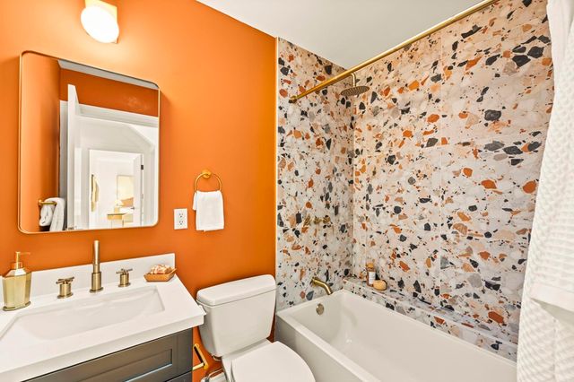 6688 Colton Blvd, Oakland, CA 94611