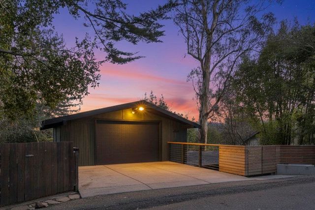 6688 Colton Blvd, Oakland, CA 94611