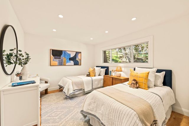 6688 Colton Blvd, Oakland, CA 94611