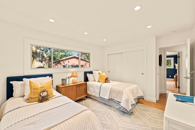 6688 Colton Blvd, Oakland, CA 94611