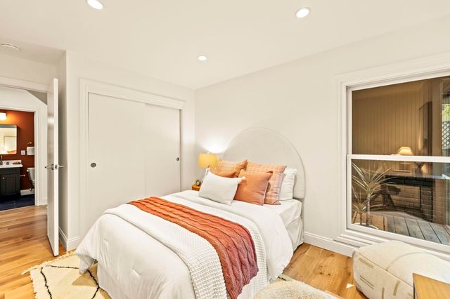 6688 Colton Blvd, Oakland, CA 94611