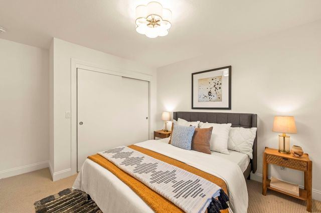 6688 Colton Blvd, Oakland, CA 94611