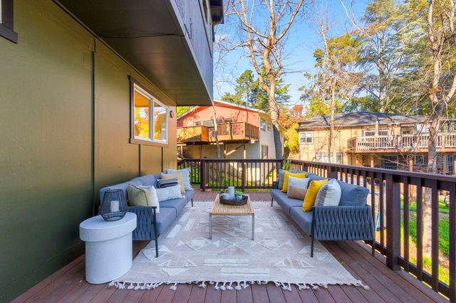 6688 Colton Blvd, Oakland, CA 94611