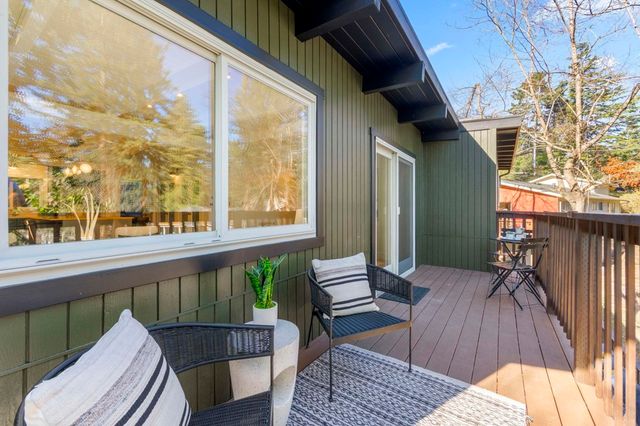 6688 Colton Blvd, Oakland, CA 94611