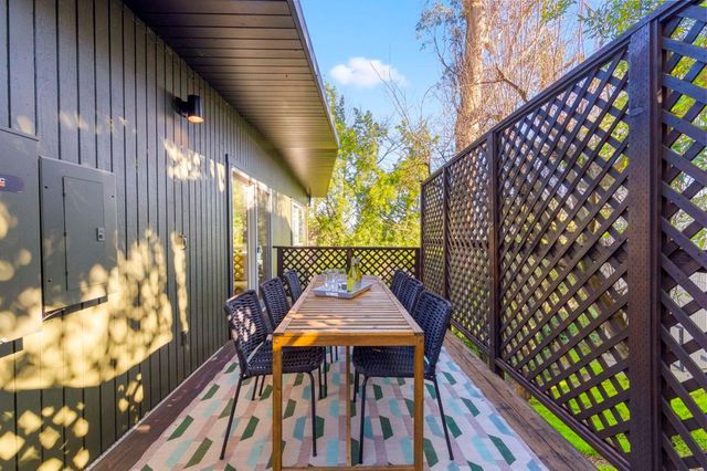 6688 Colton Blvd, Oakland, CA 94611