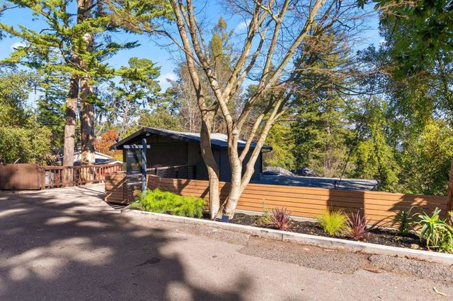 6688 Colton Blvd, Oakland, CA 94611