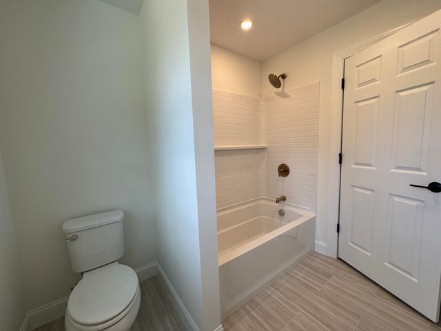 120 South Road, Londonderry, NH 03053