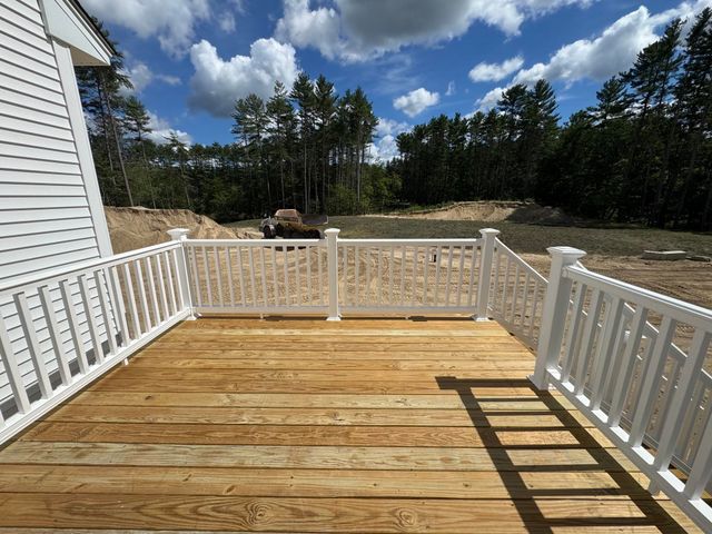 120 South Road, Londonderry, NH 03053
