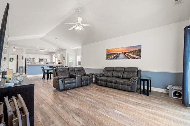 4837 Luster Leaf Cir Apt 401, Myrtle Beach, SC 29577