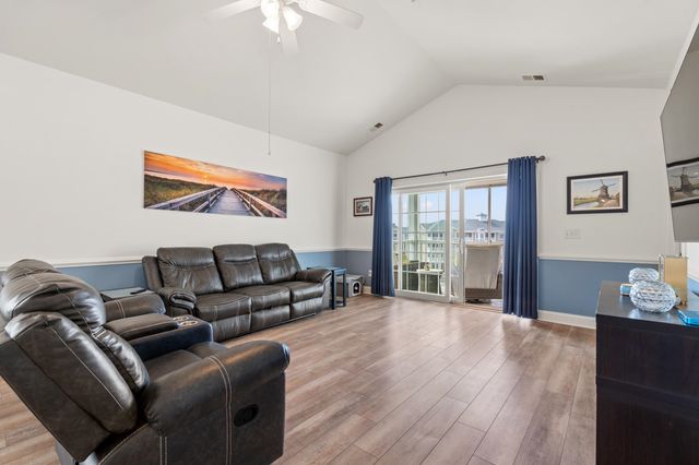 4837 Luster Leaf Cir Apt 401, Myrtle Beach, SC 29577