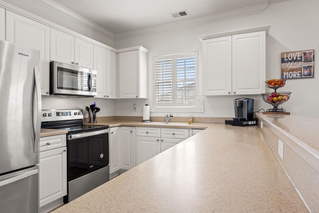 4837 Luster Leaf Cir Apt 401, Myrtle Beach, SC 29577 — photo 3