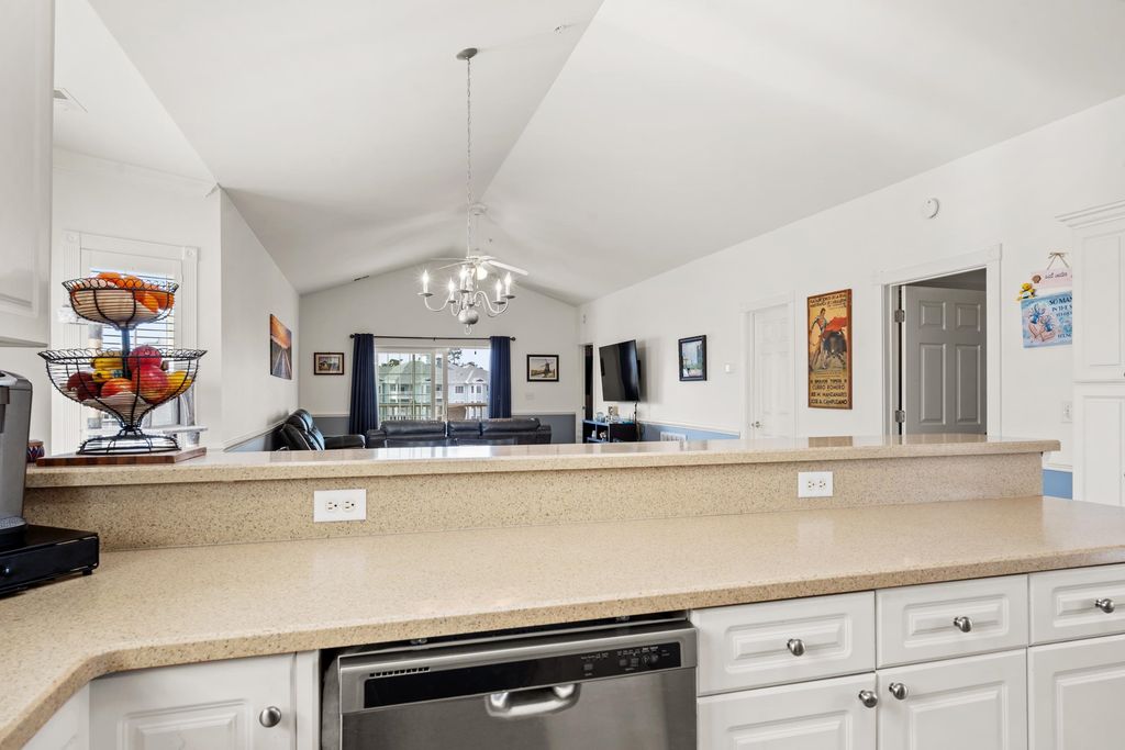 4837 Luster Leaf Cir Apt 401, Myrtle Beach, SC 29577 — photo 4