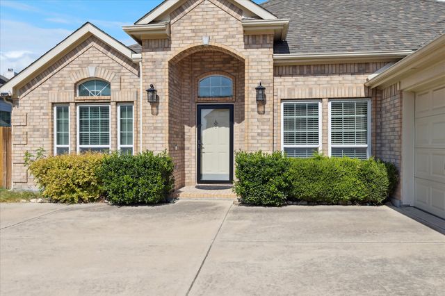 8205 Painted Tree Trail, Fort Worth, TX 76131