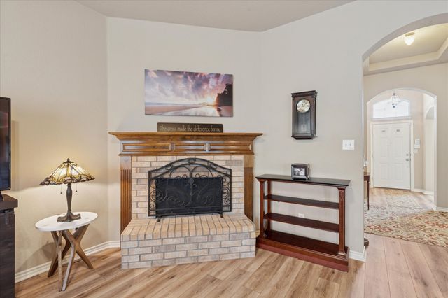 8205 Painted Tree Trail, Fort Worth, TX 76131